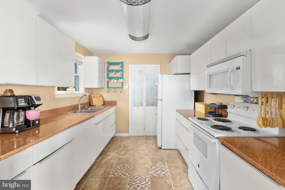 20947 RIDGE ROAD Colonial Beach, VA 22443
