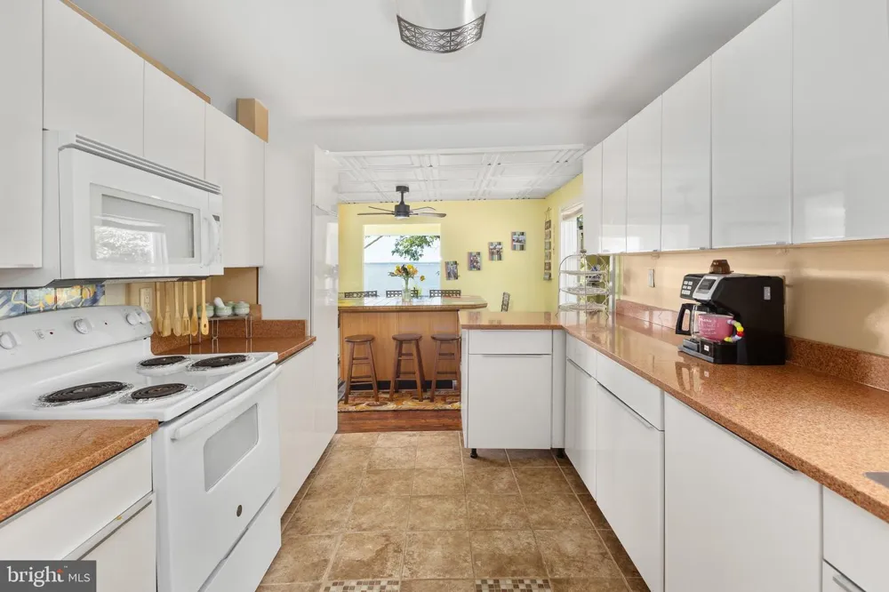 20947 RIDGE ROAD Colonial Beach, VA 22443