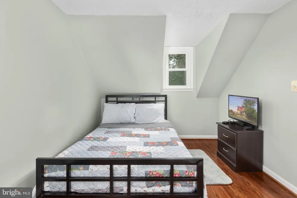 20947 RIDGE ROAD Colonial Beach, VA 22443