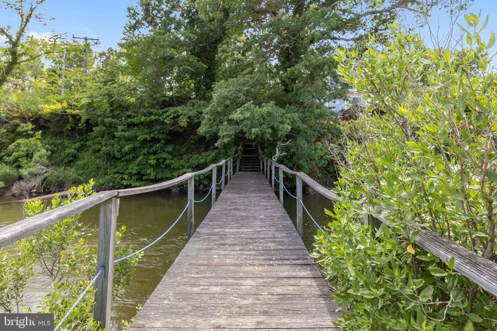 20947 RIDGE ROAD Colonial Beach, VA 22443