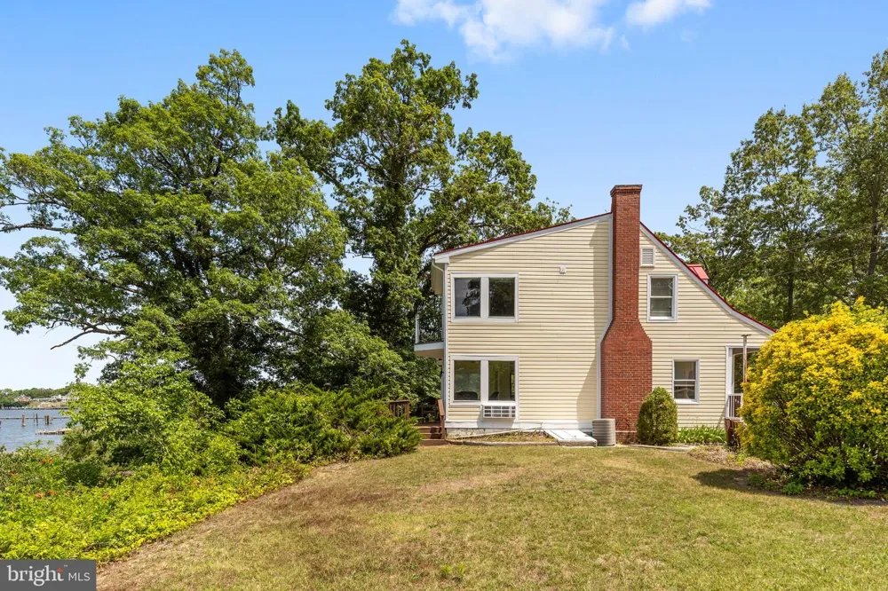 20947 RIDGE ROAD Colonial Beach, VA 22443