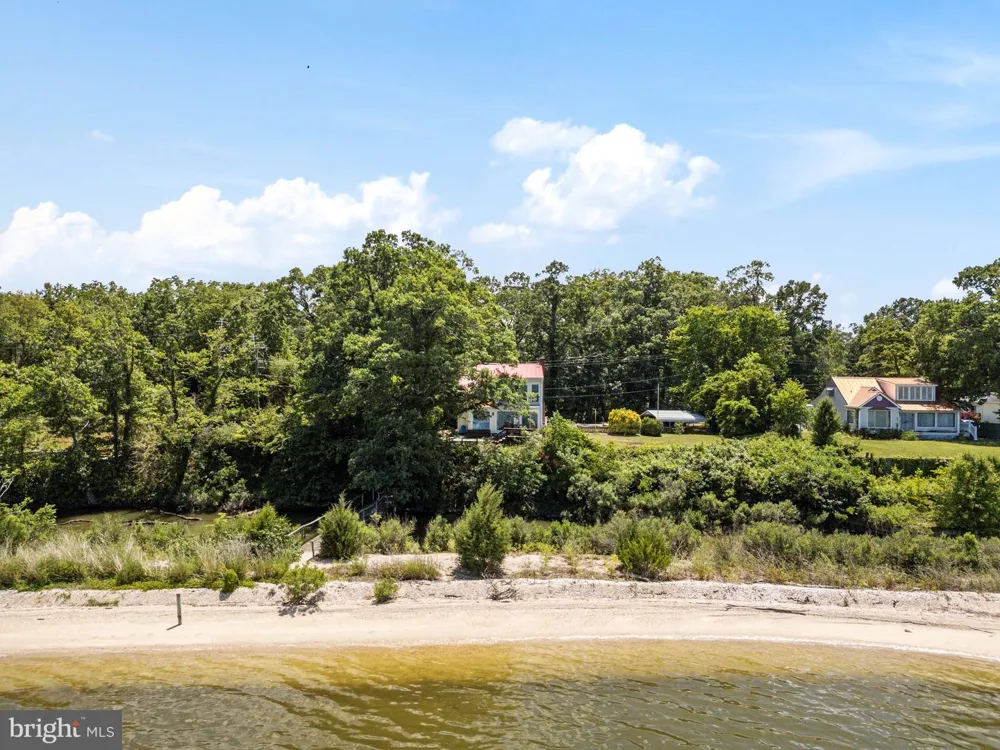 20947 RIDGE ROAD Colonial Beach, VA 22443