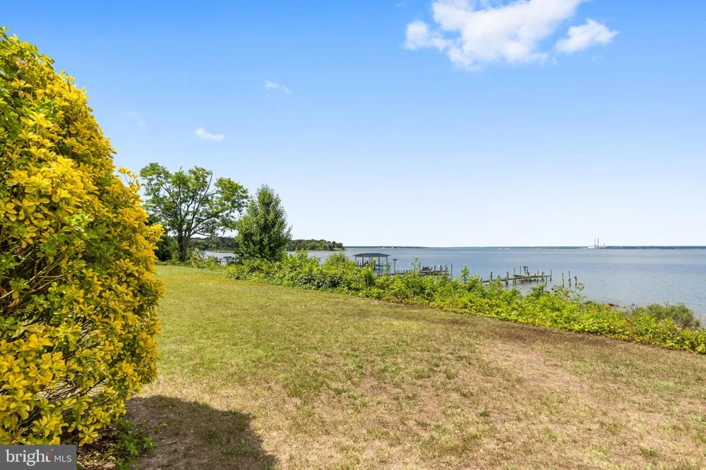 20947 RIDGE ROAD Colonial Beach, VA 22443