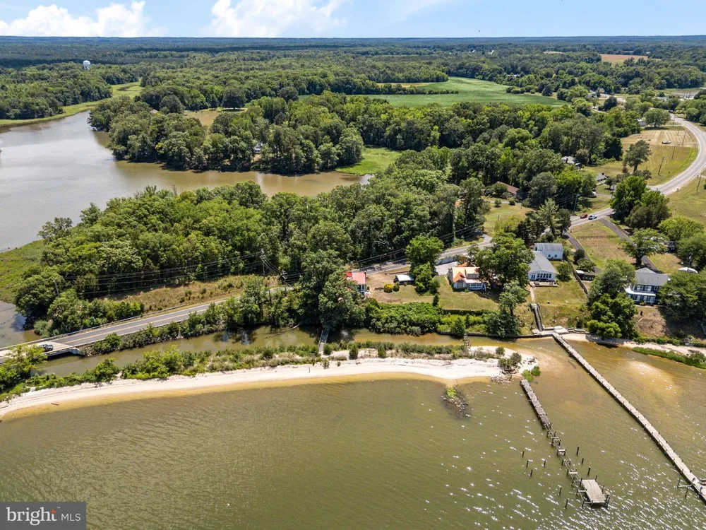 20947 RIDGE ROAD Colonial Beach, VA 22443