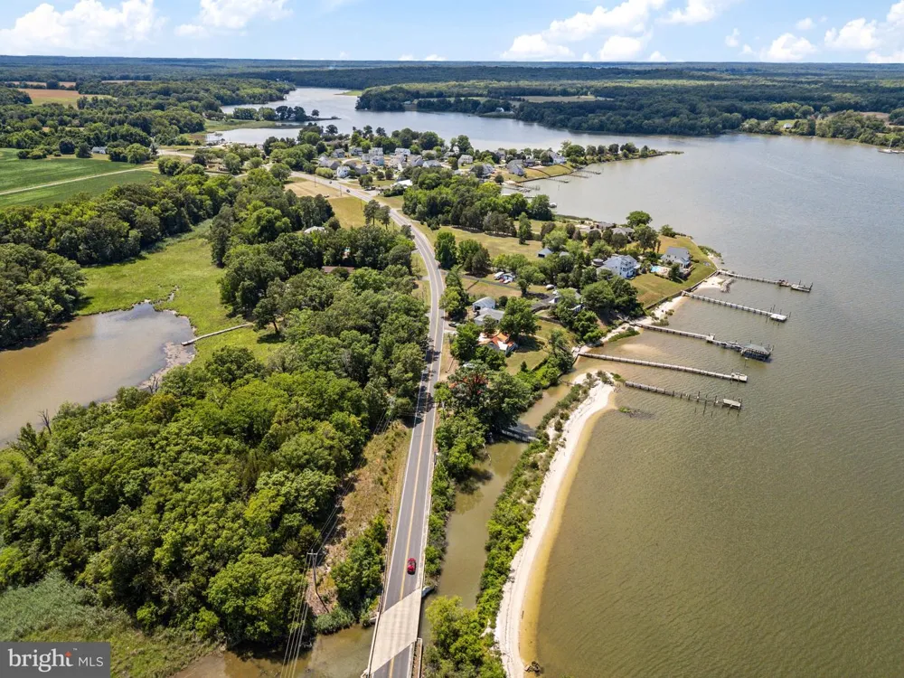 20947 RIDGE ROAD Colonial Beach, VA 22443