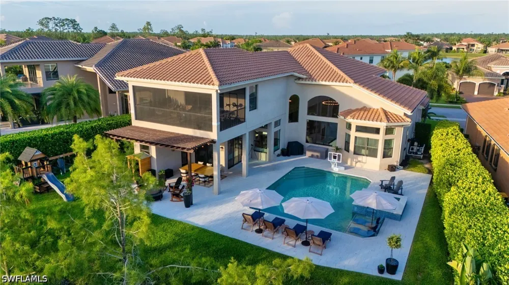 Cinnamon Bay Circle Naples, FL 34119