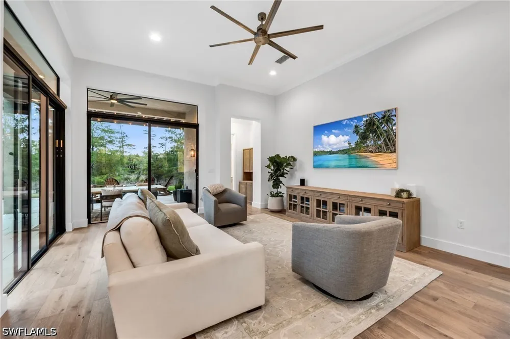 Cinnamon Bay Circle Naples, FL 34119