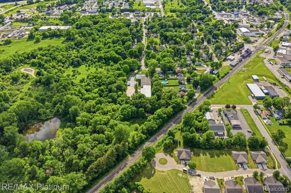 Henry Street Howell City, MI 48843