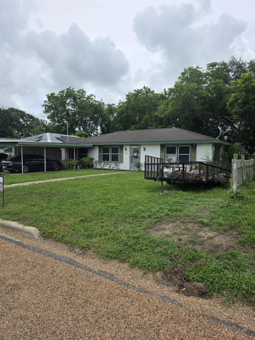 706 Cemetery Avenue Eagle Lake, TX 77434