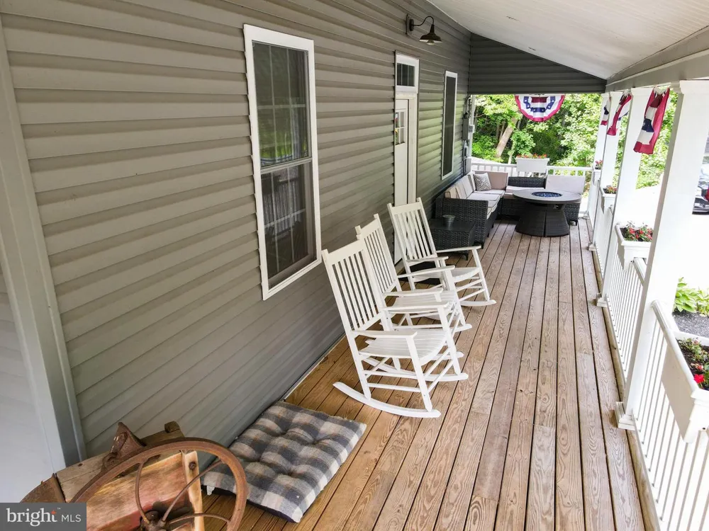 5309 LEHNENBERG ROAD Kintnersville, PA 18930