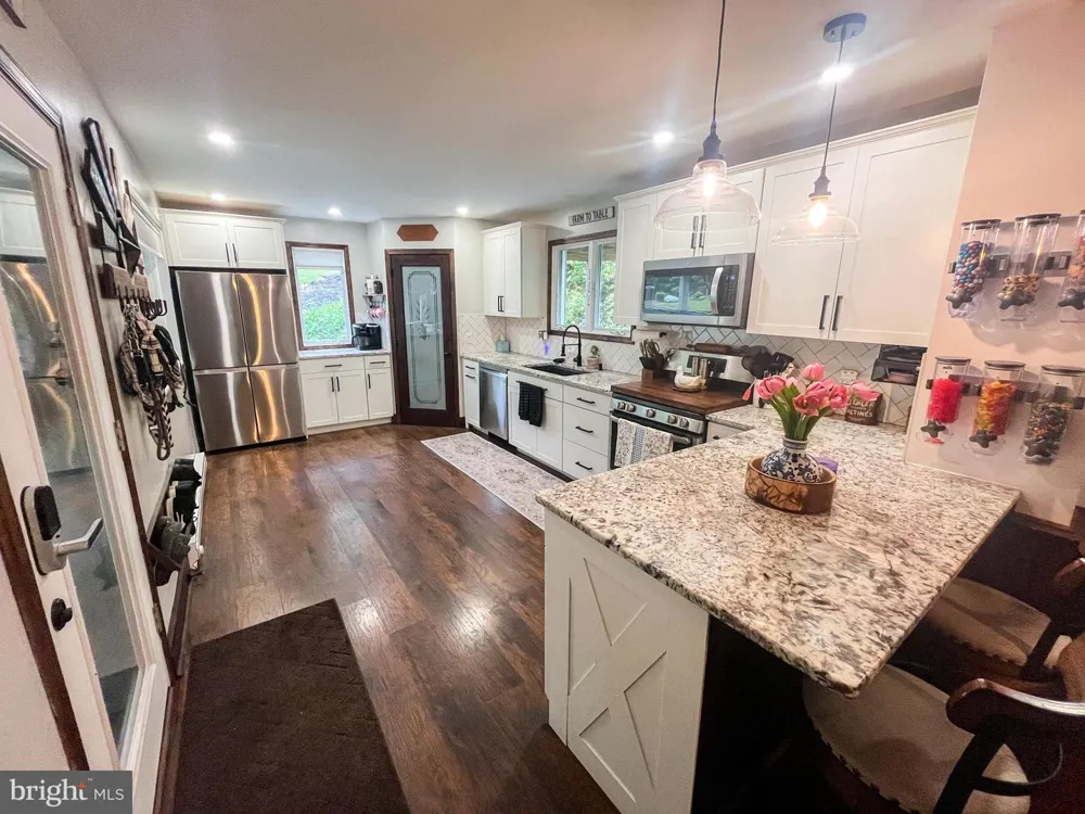 5309 LEHNENBERG ROAD Kintnersville, PA 18930