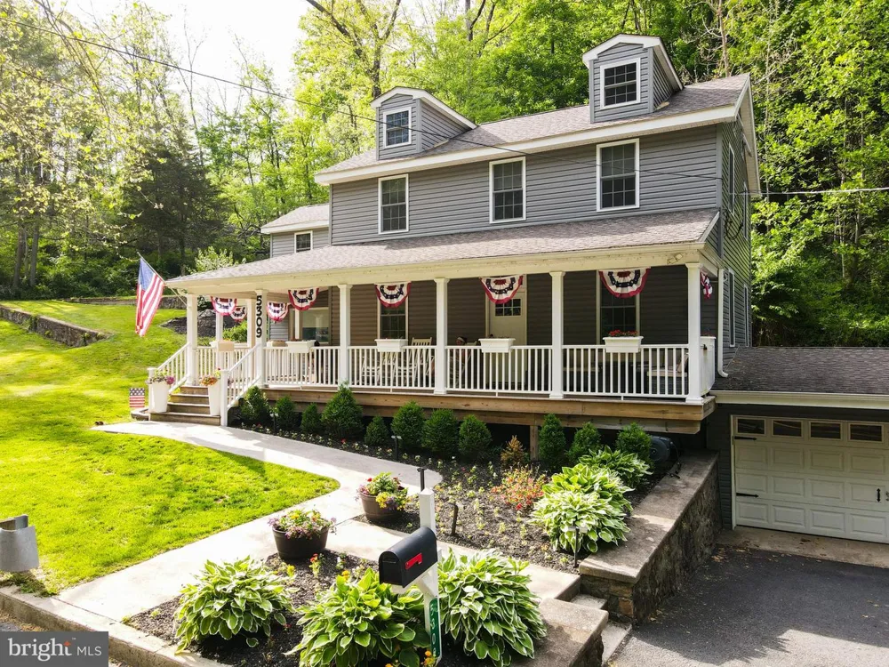5309 LEHNENBERG ROAD Kintnersville, PA 18930