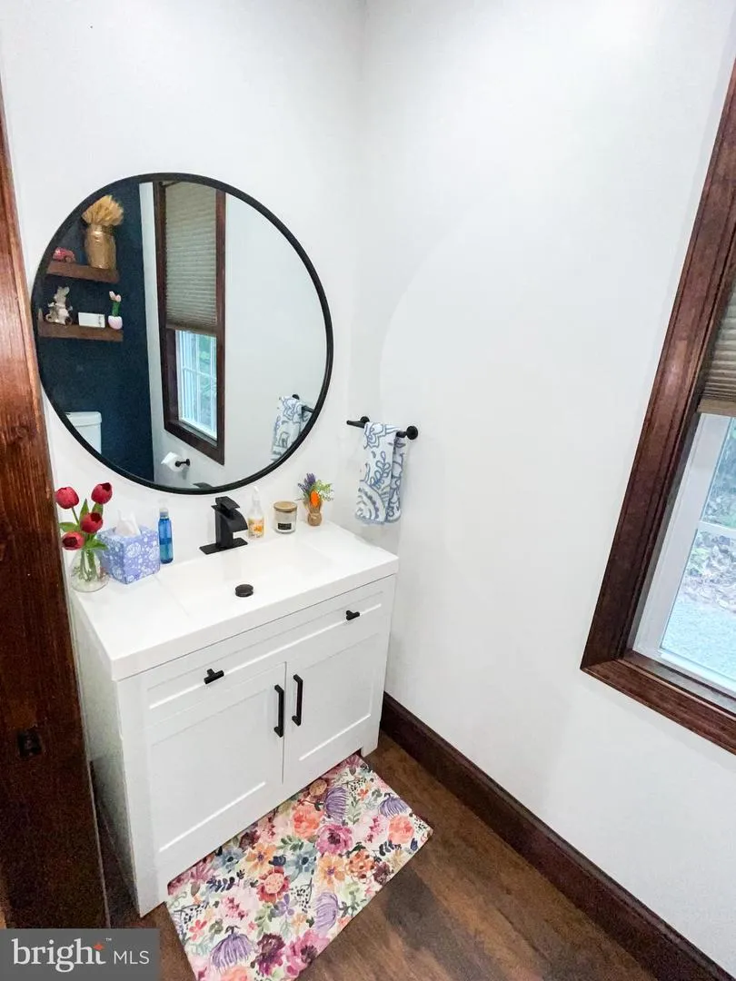 5309 LEHNENBERG ROAD Kintnersville, PA 18930