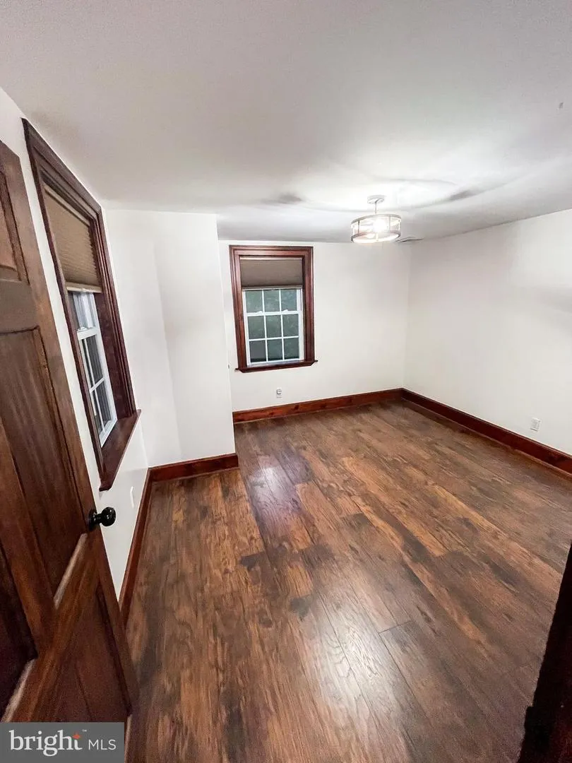 5309 LEHNENBERG ROAD Kintnersville, PA 18930
