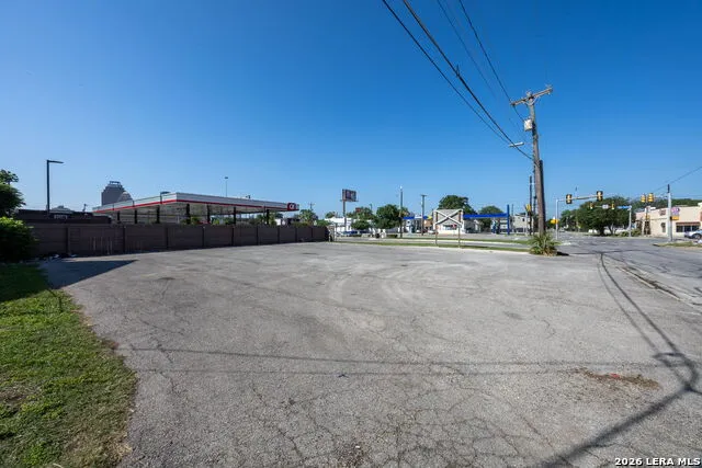 302 W Euclid San Antonio, TX 78212