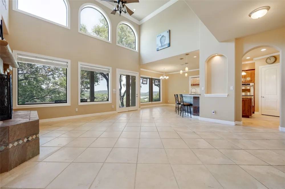 18007 Crystal Cove Jonestown, TX 78645