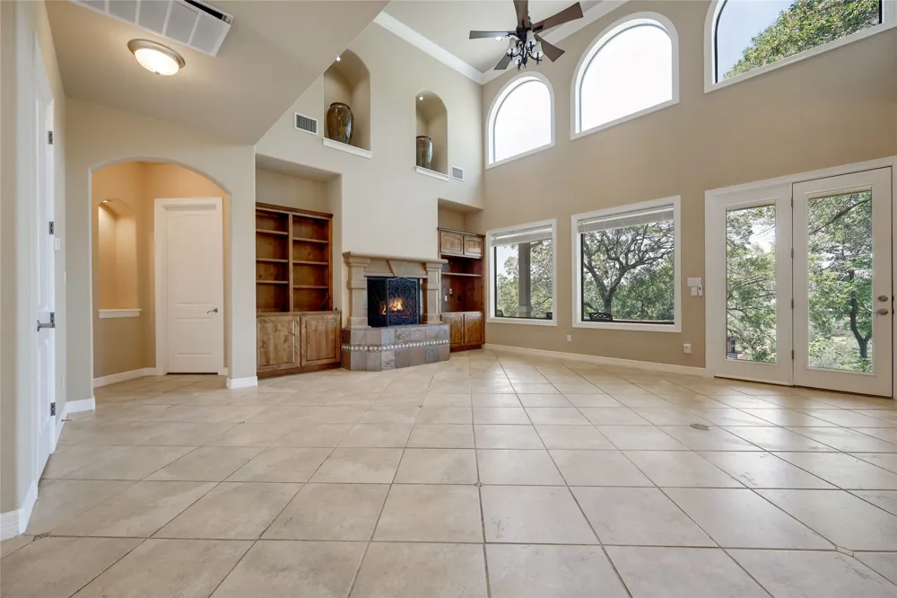 18007 Crystal Cove Jonestown, TX 78645
