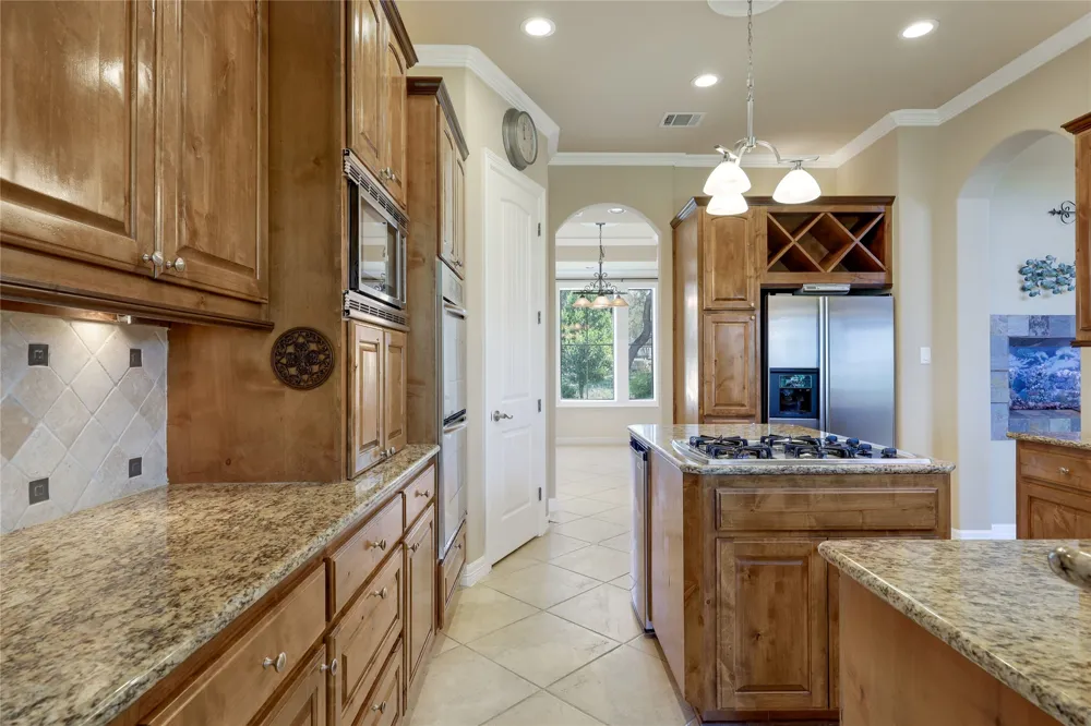 18007 Crystal Cove Jonestown, TX 78645