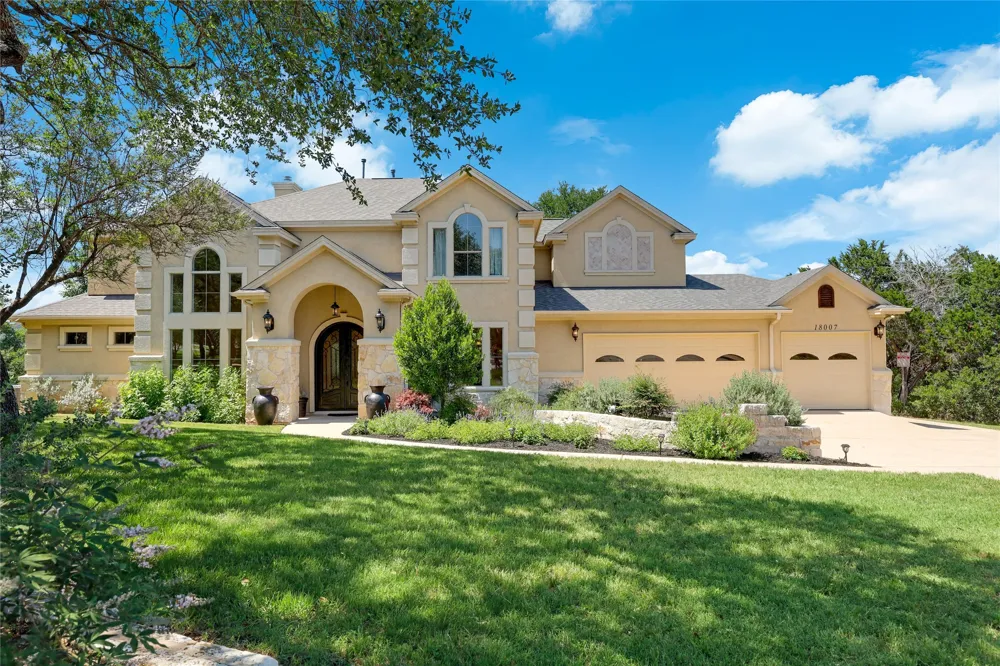 18007 Crystal Cove Jonestown, TX 78645