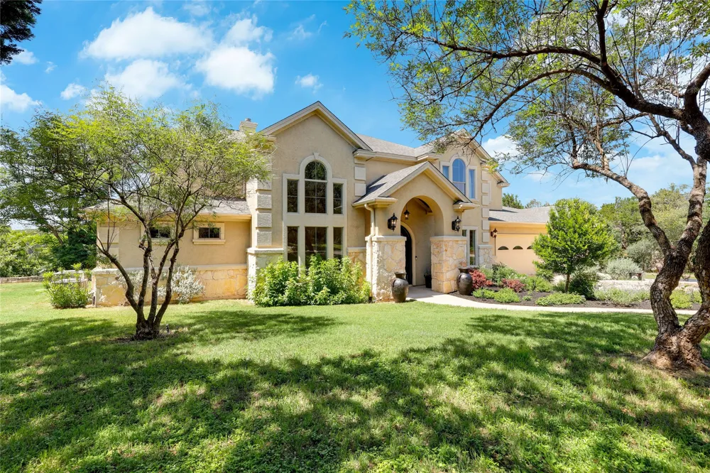18007 Crystal Cove Jonestown, TX 78645