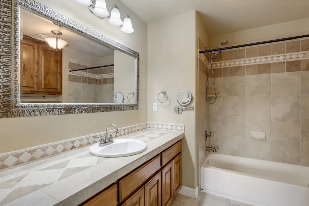 18007 Crystal Cove Jonestown, TX 78645