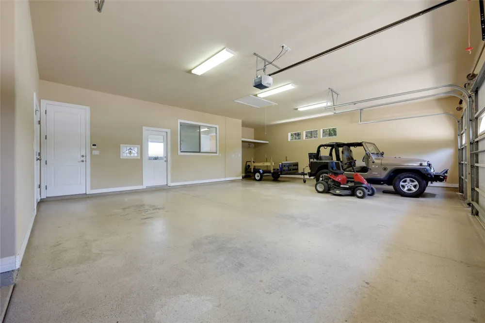18007 Crystal Cove Jonestown, TX 78645
