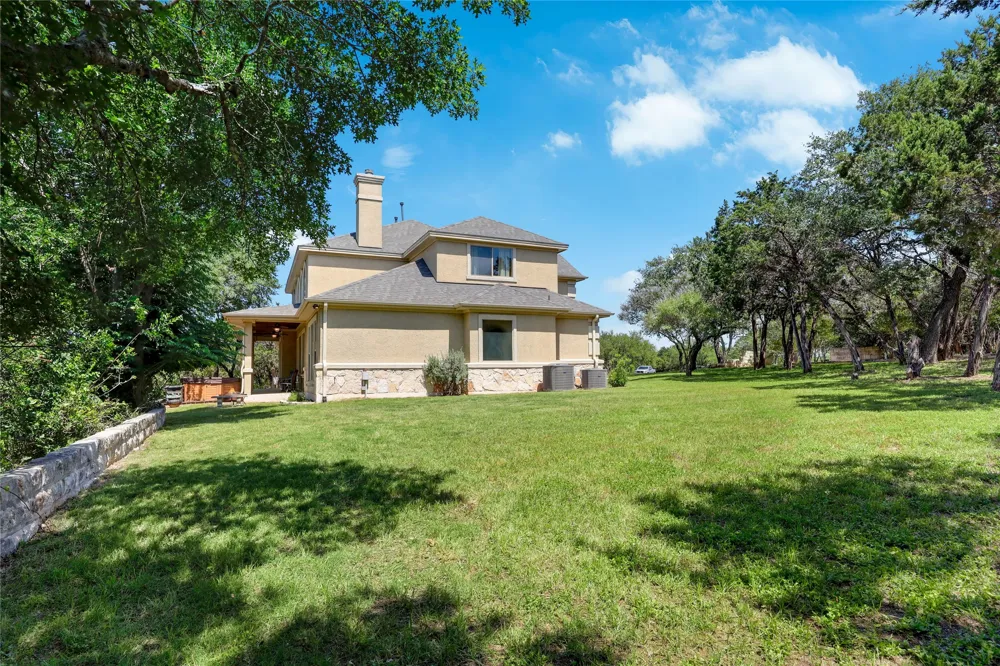 18007 Crystal Cove Jonestown, TX 78645