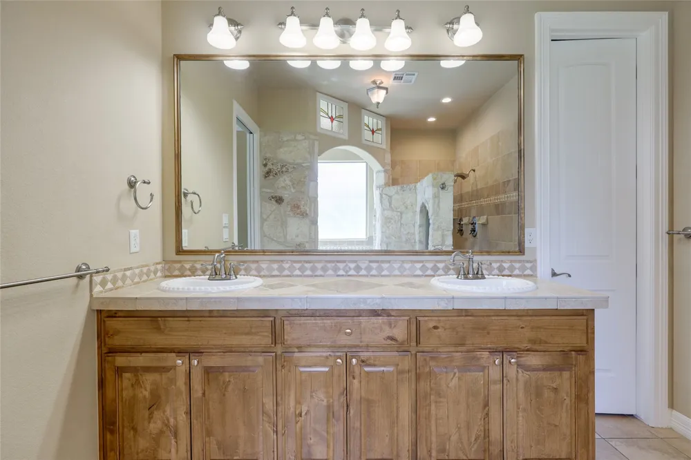18007 Crystal Cove Jonestown, TX 78645
