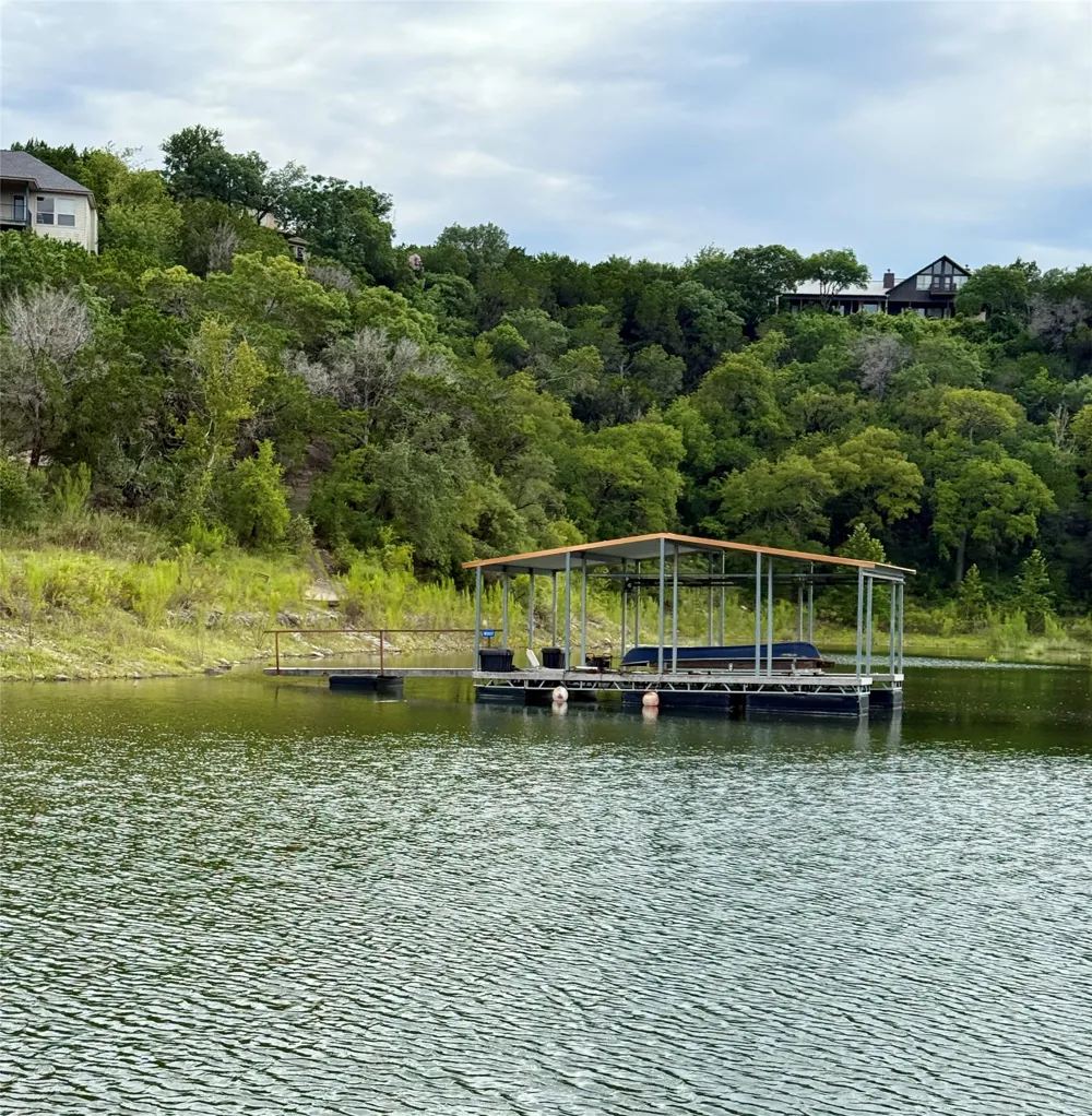 18007 Crystal Cove Jonestown, TX 78645