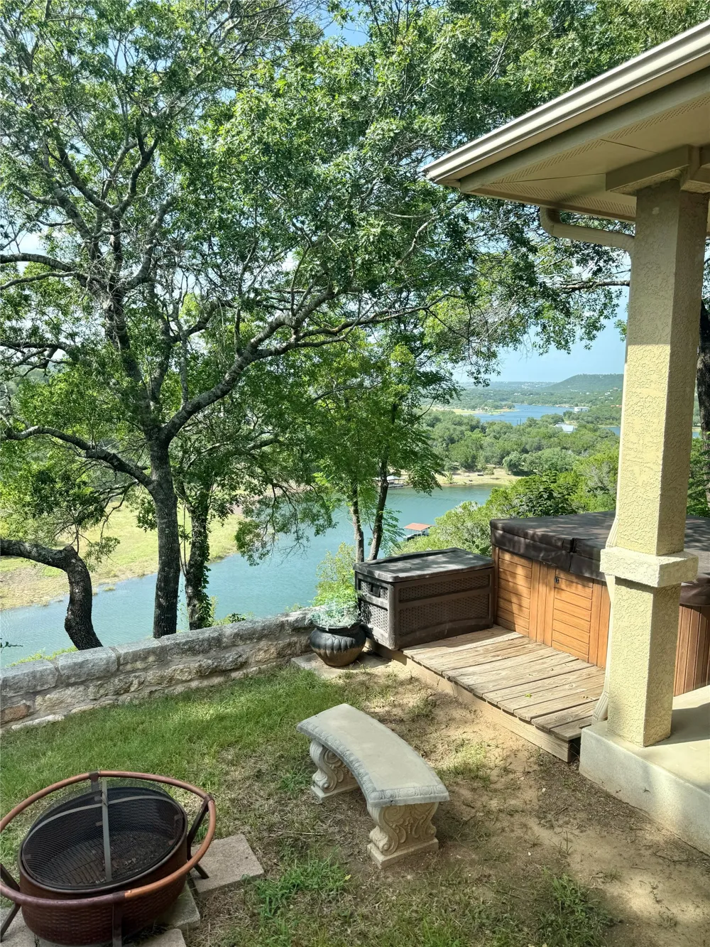 18007 Crystal Cove Jonestown, TX 78645