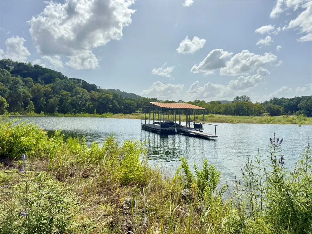 18007 Crystal Cove Jonestown, TX 78645