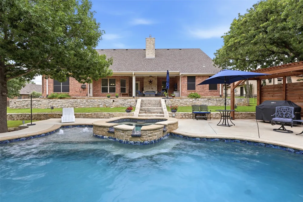 132 Birdie Drive Lipan, TX 76462