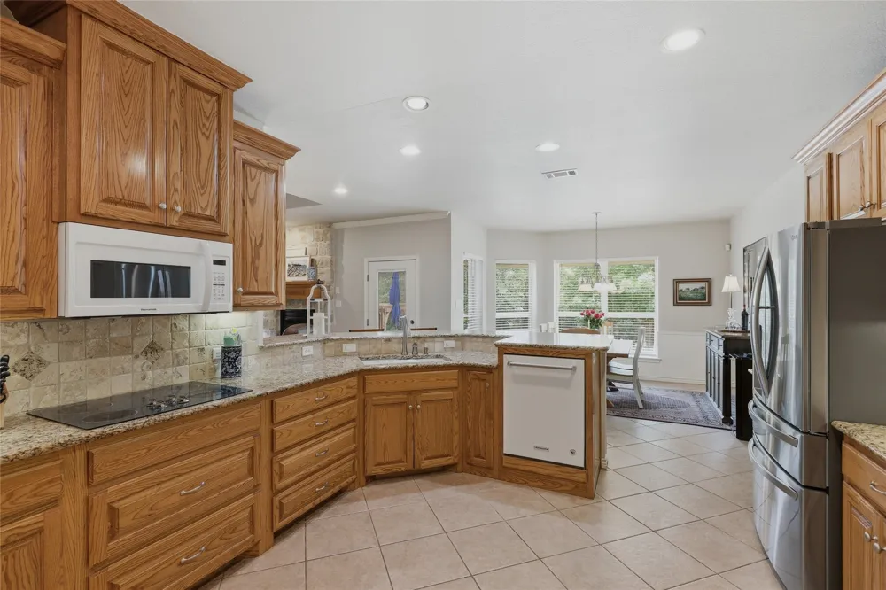 132 Birdie Drive Lipan, TX 76462