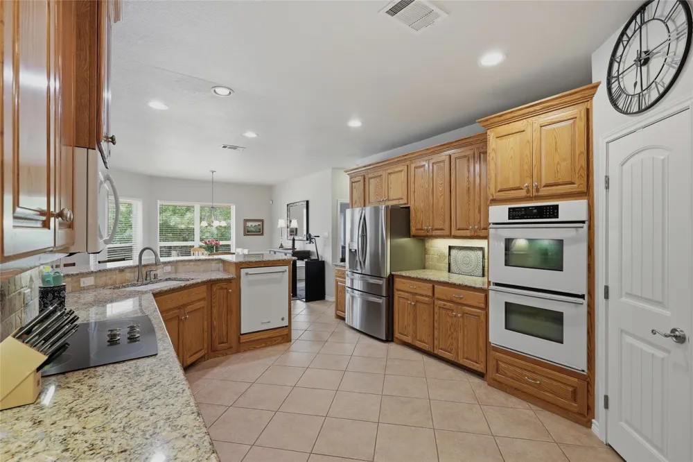 132 Birdie Drive Lipan, TX 76462