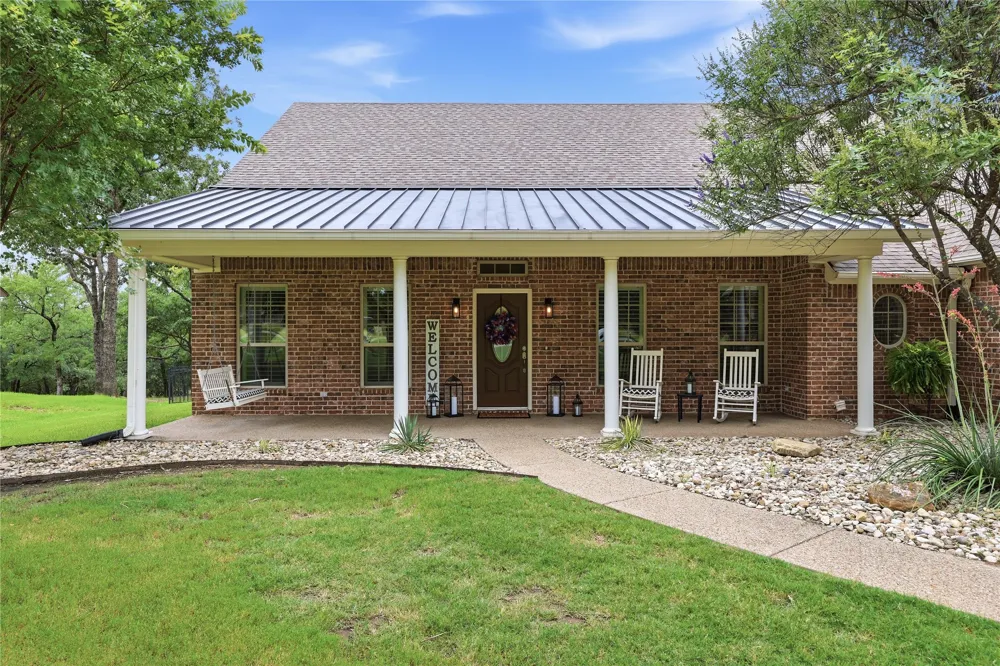 132 Birdie Drive Lipan, TX 76462