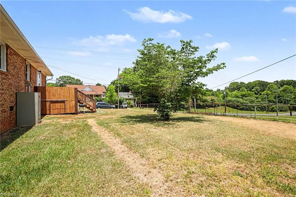 1304 Nance Street Burlington, NC 27217