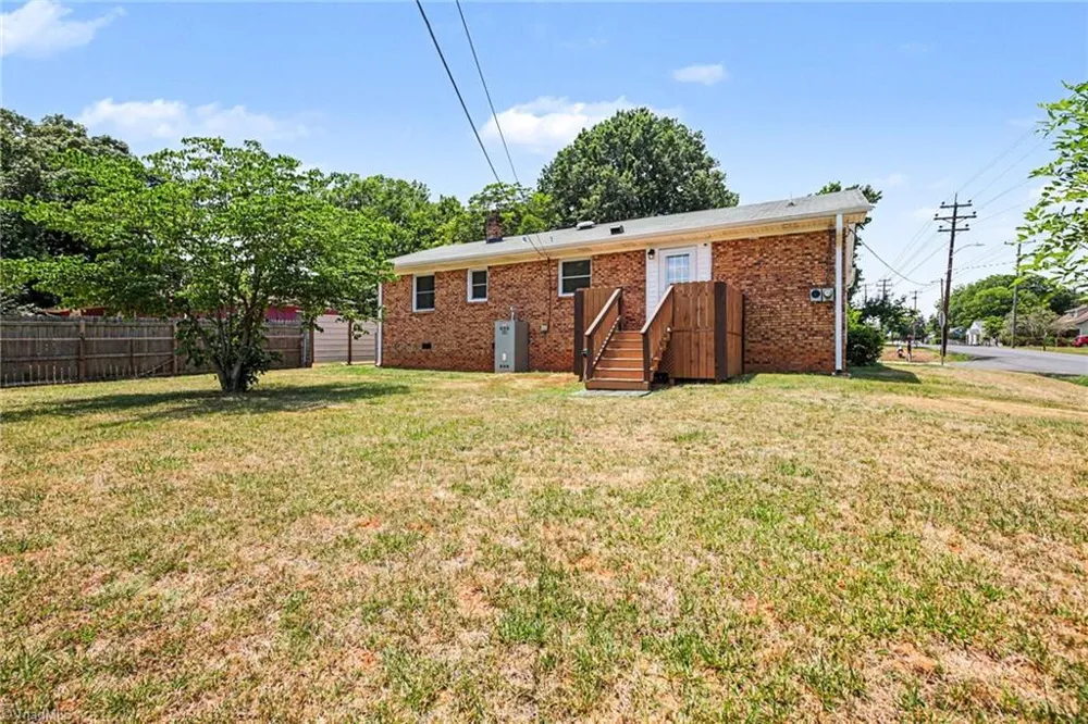 1304 Nance Street Burlington, NC 27217