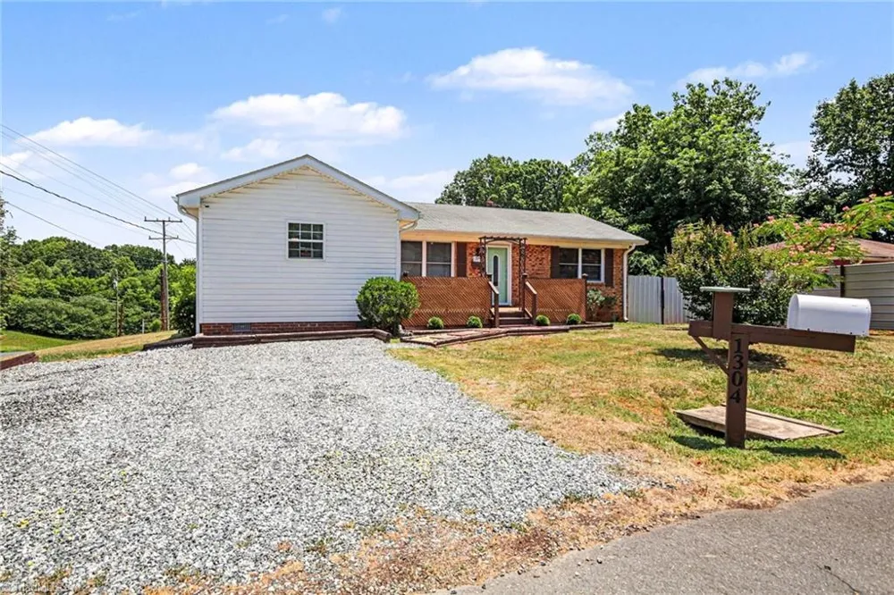 1304 Nance Street Burlington, NC 27217