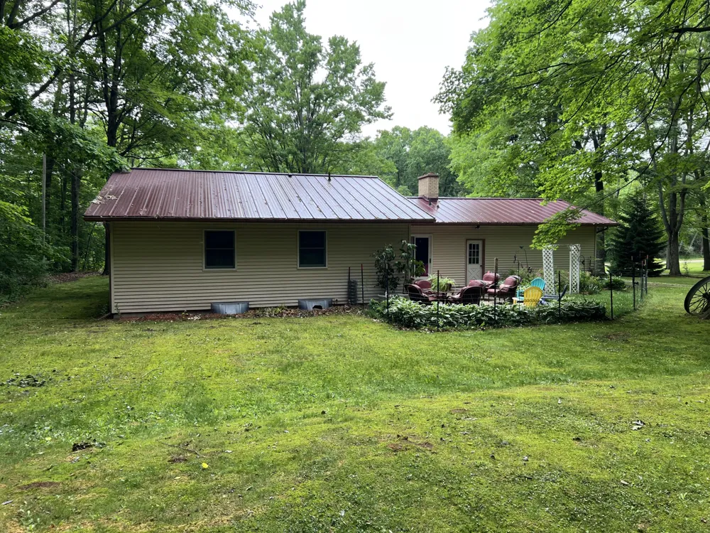 250 E 88th Street Brooks Township, MI 49337
