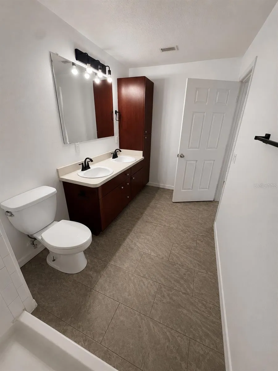 3019-3019 WALNUT COURT Leesburg, FL 34748