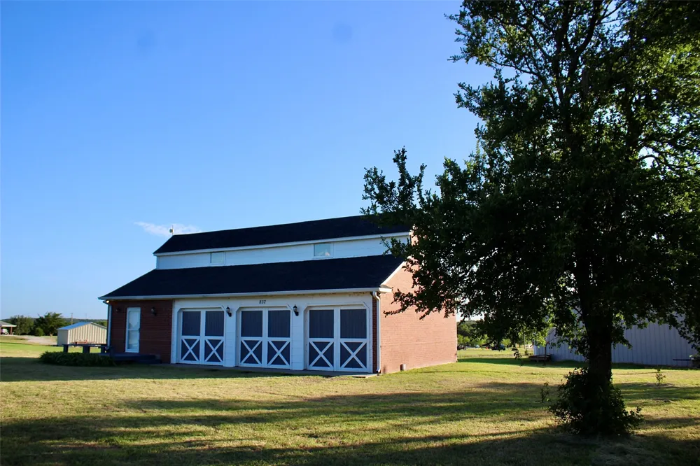 837 Beach Road #Lots 40,41,42 Bowie, TX 76230
