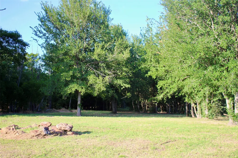837 Beach Road #Lots 40,41,42 Bowie, TX 76230