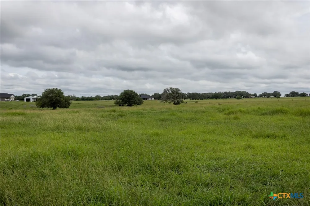 901 Walker Road Goliad, TX 77963