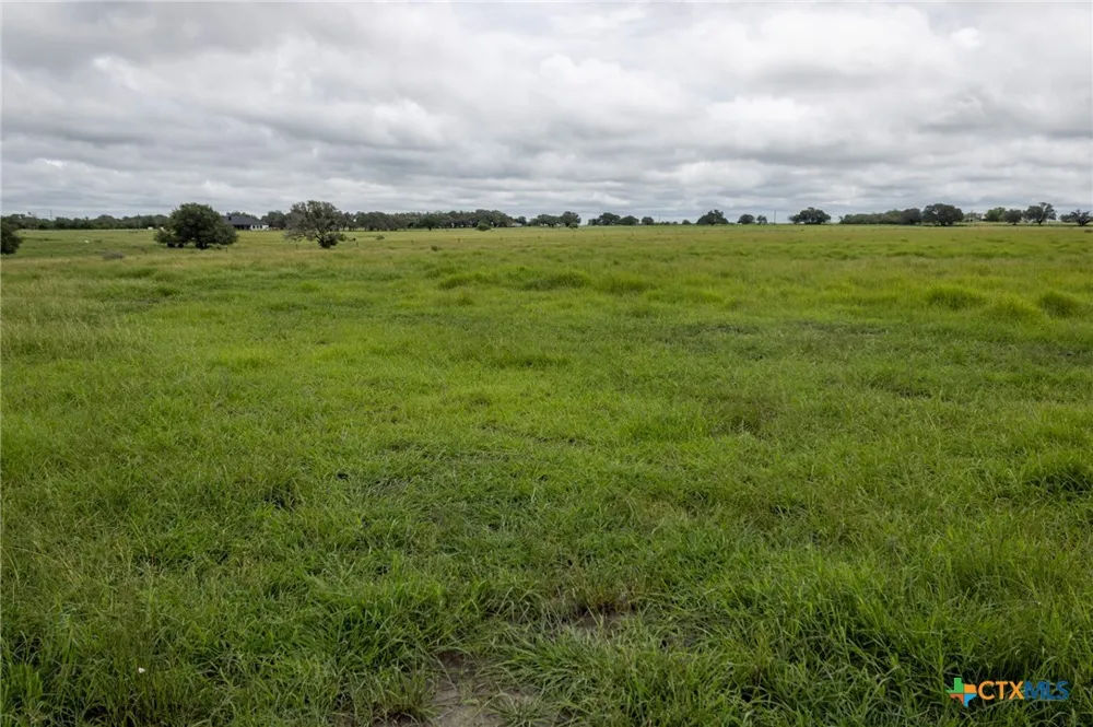 901 Walker Road Goliad, TX 77963
