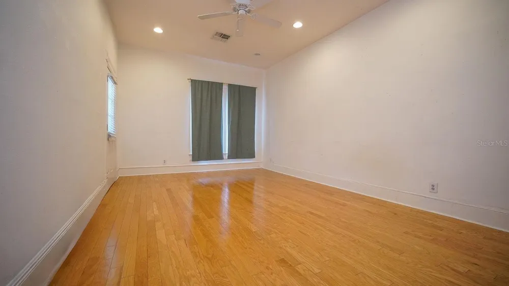333 S PLANT AVENUE Tampa, FL 33606