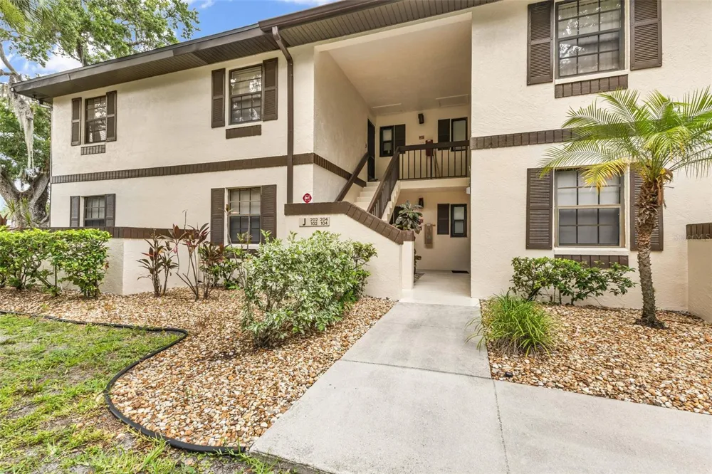19505 QUESADA AVENUE #J204 Port Charlotte, FL 33948