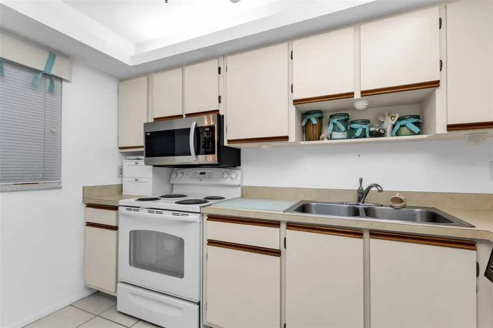 19505 QUESADA AVENUE #J204 Port Charlotte, FL 33948