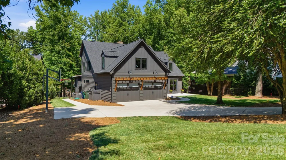 19624 Meta Road Cornelius, NC 28031