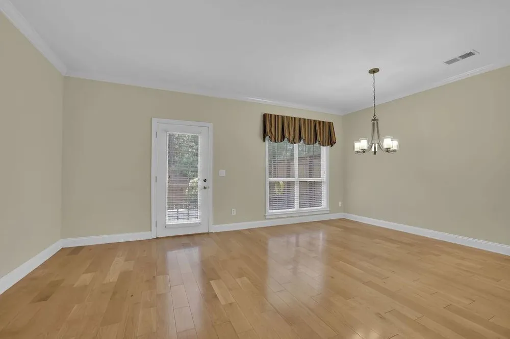 3003 Sterling Court Roswell, GA 30075