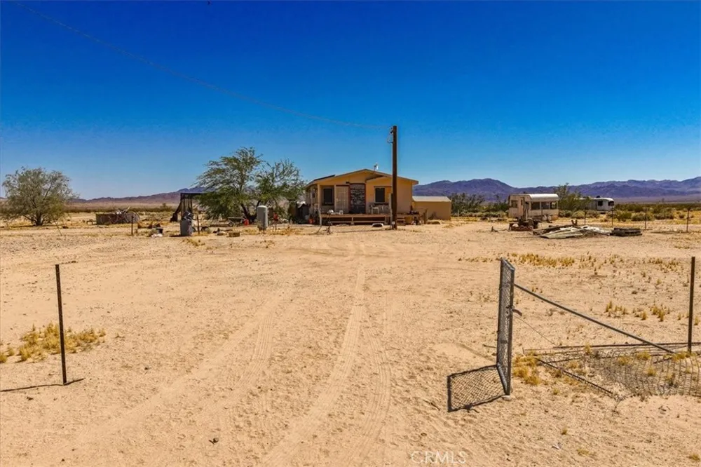 5132 Kelly Road 29 Palms, CA 92277